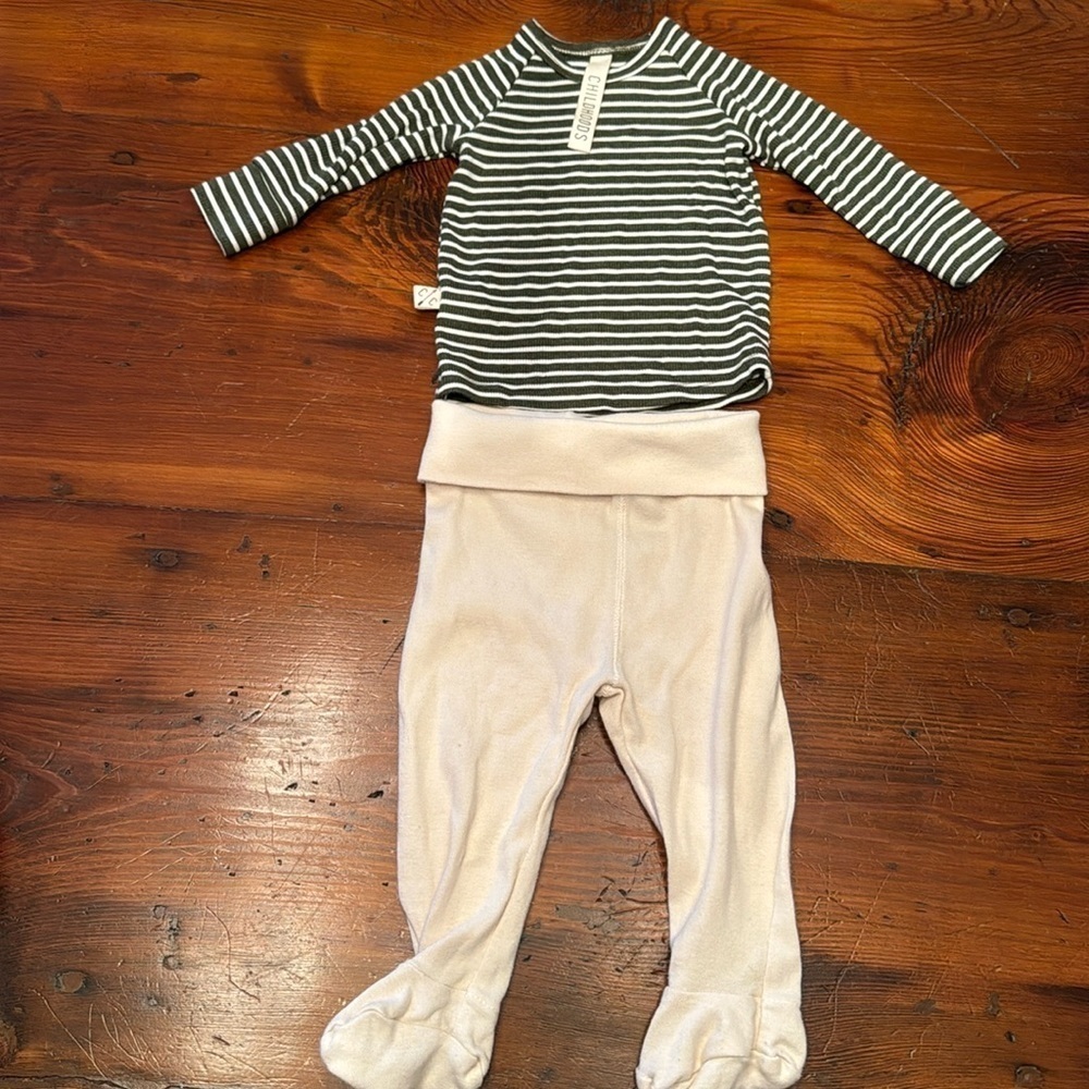 Baby boy outfit- childhoods top /h&m pants 3 months